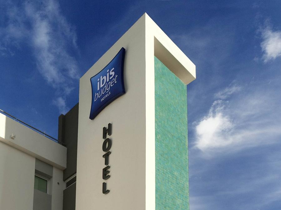 Ibis Budget Tours Centre Gare Et Congres Exterior photo